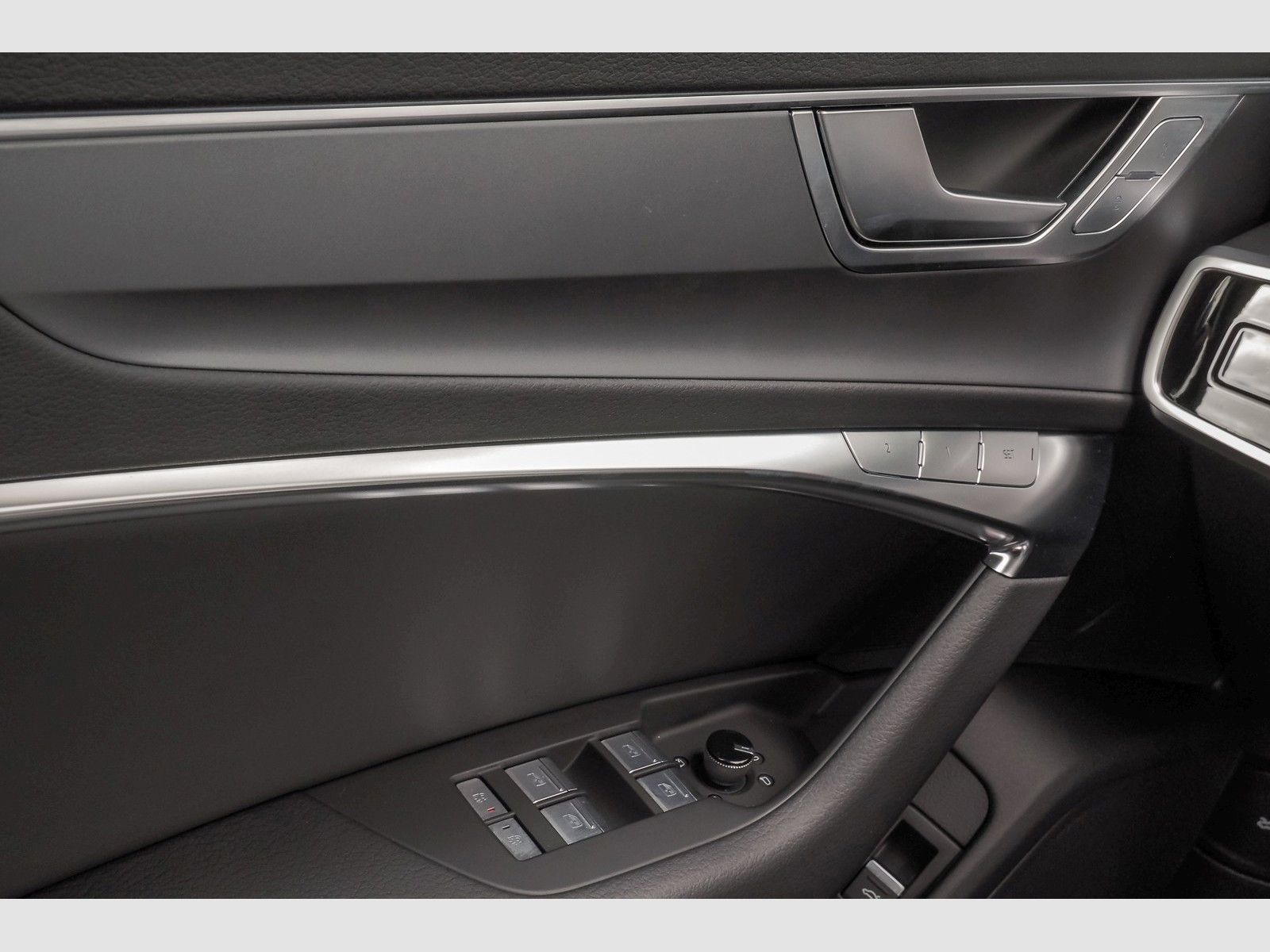 Audi A6 Avant 40TDI S line Black - Samsaru's Car Outlet