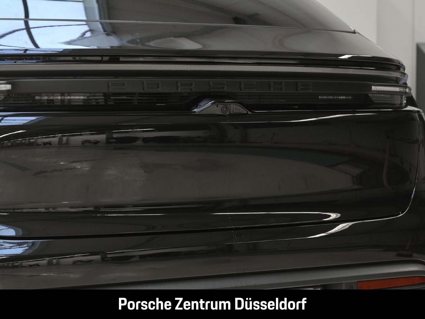 Porsche Macan 4S BOSE Luftfederung Panoramadach LED