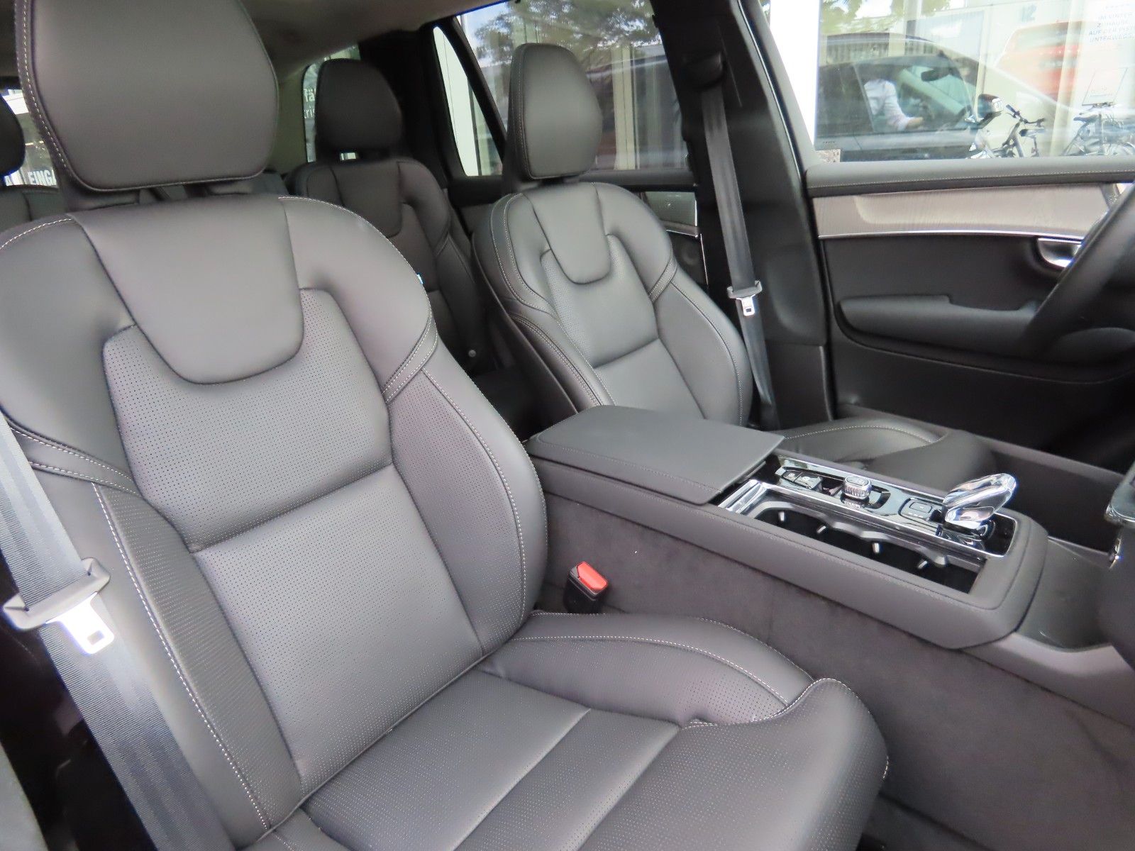 Volvo XC90 Ultra Dark Recharge Plug-In Hybrid AWD