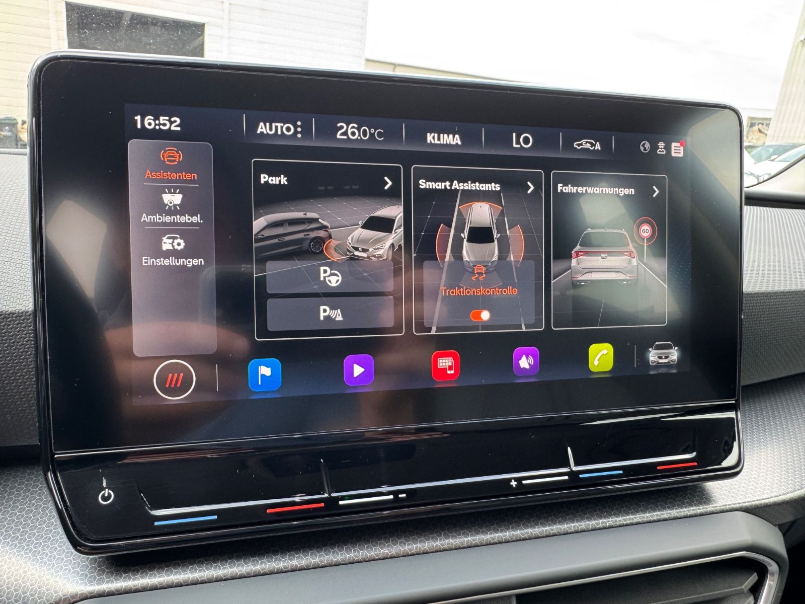 Seat Leon ST 1.0 eTSI 110PS Style Business DSG7 - Samsaru's Car Outlet