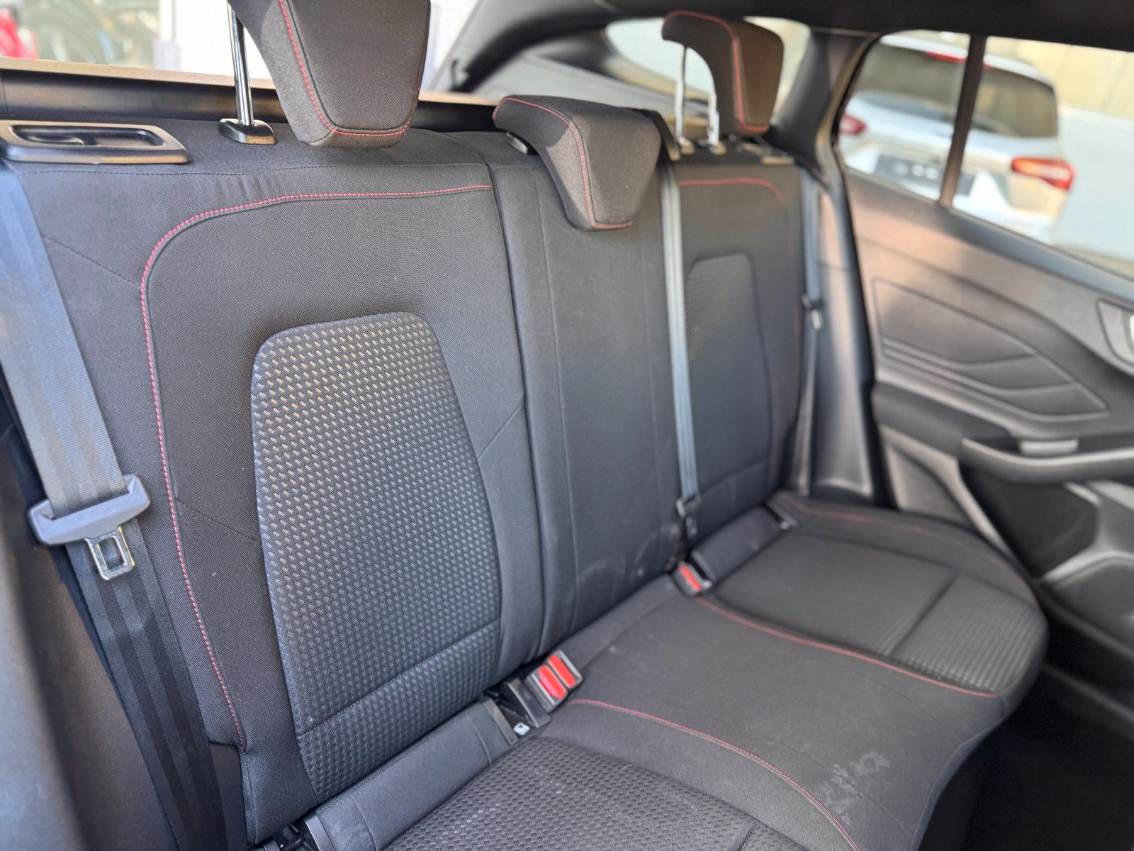 Ford Focus St-Line 1.5 Turnier ABSTEMP. KAMERA NAVI