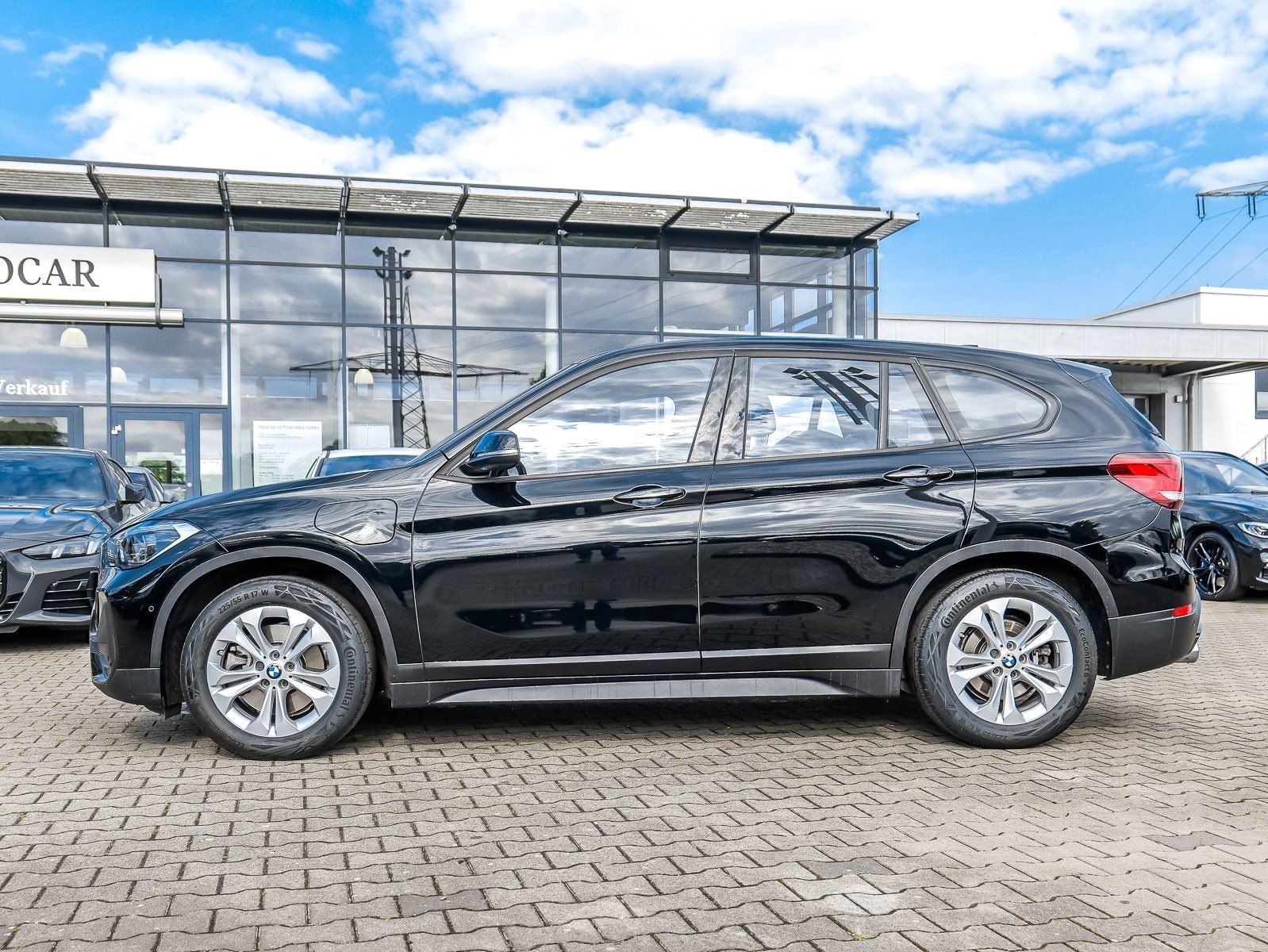 BMW X1 xDrive25e Advantage - Samsaru's Car Outlet