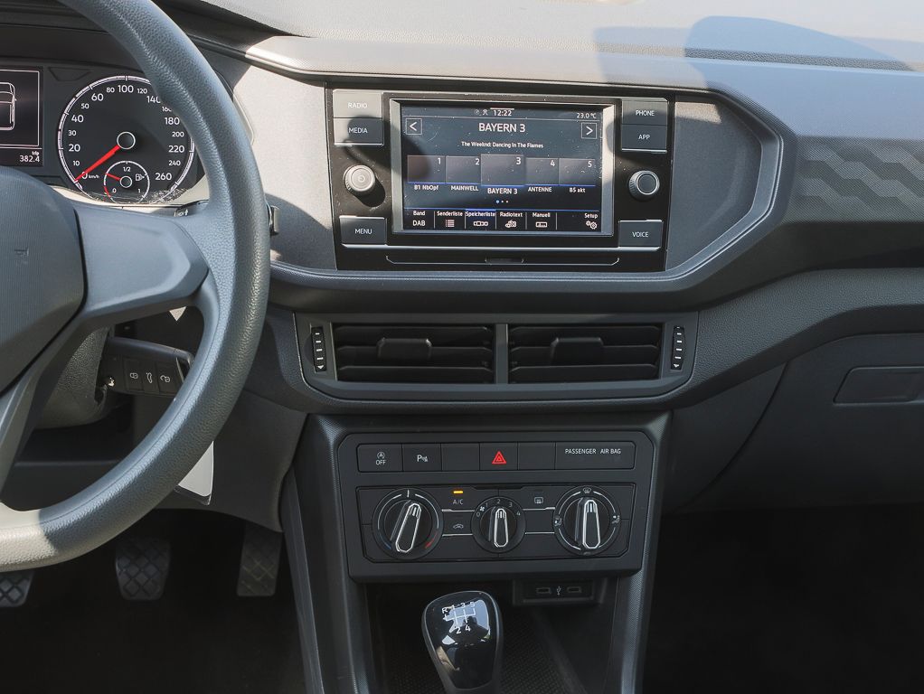 Volkswagen T-Cross 1.0 TSI - Samsaru's Car Outlet