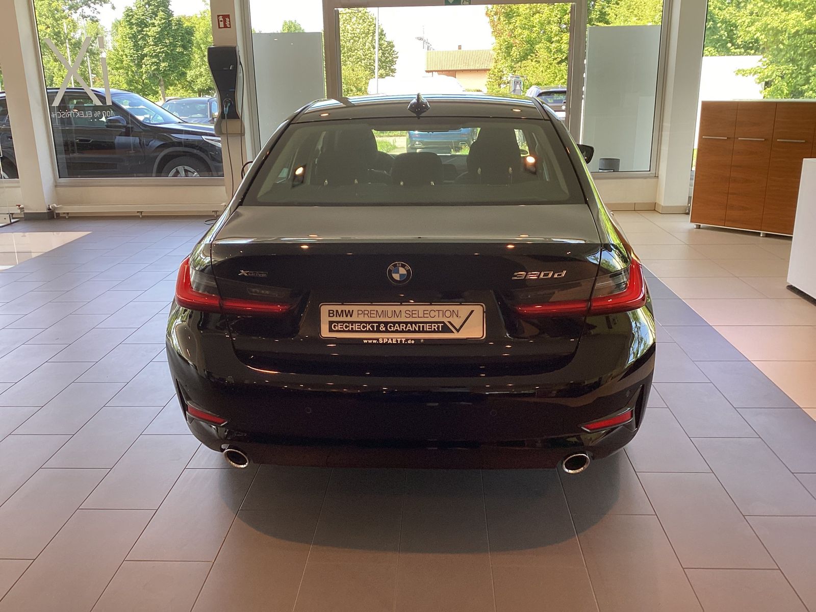 BMW 320d xDrive Limousine Advantage HiFi DAB WLAN