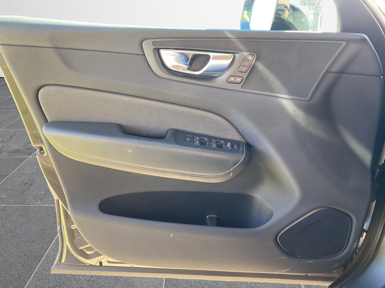 Volvo XC60 R-Design Recharge AHK,Kamera,DAB,Navi