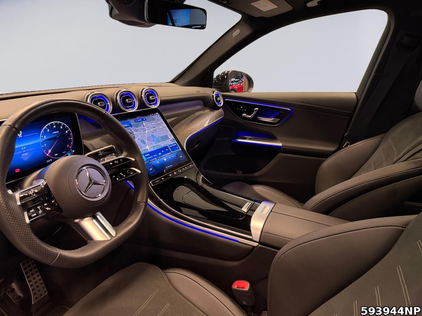 Mercedes-Benz GLC 300 4M AMG Night Pano AHK 360° DISTRONIC 20"