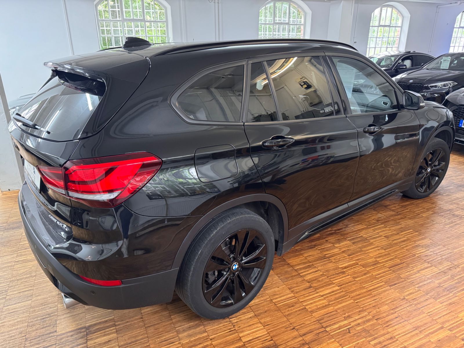 BMW X1 xDrive20d Sport Line - Samsaru's Car Outlet