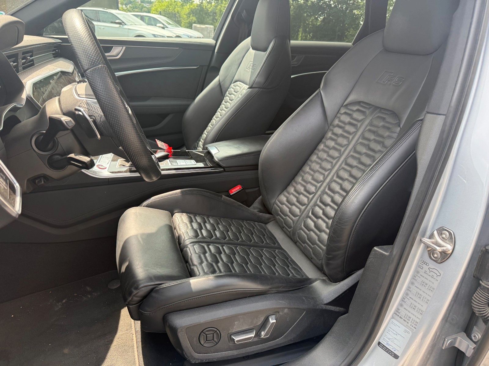 Audi RS6*AHK*PANO*Dynamikpaket*360*RS Abgas*B&O*LED