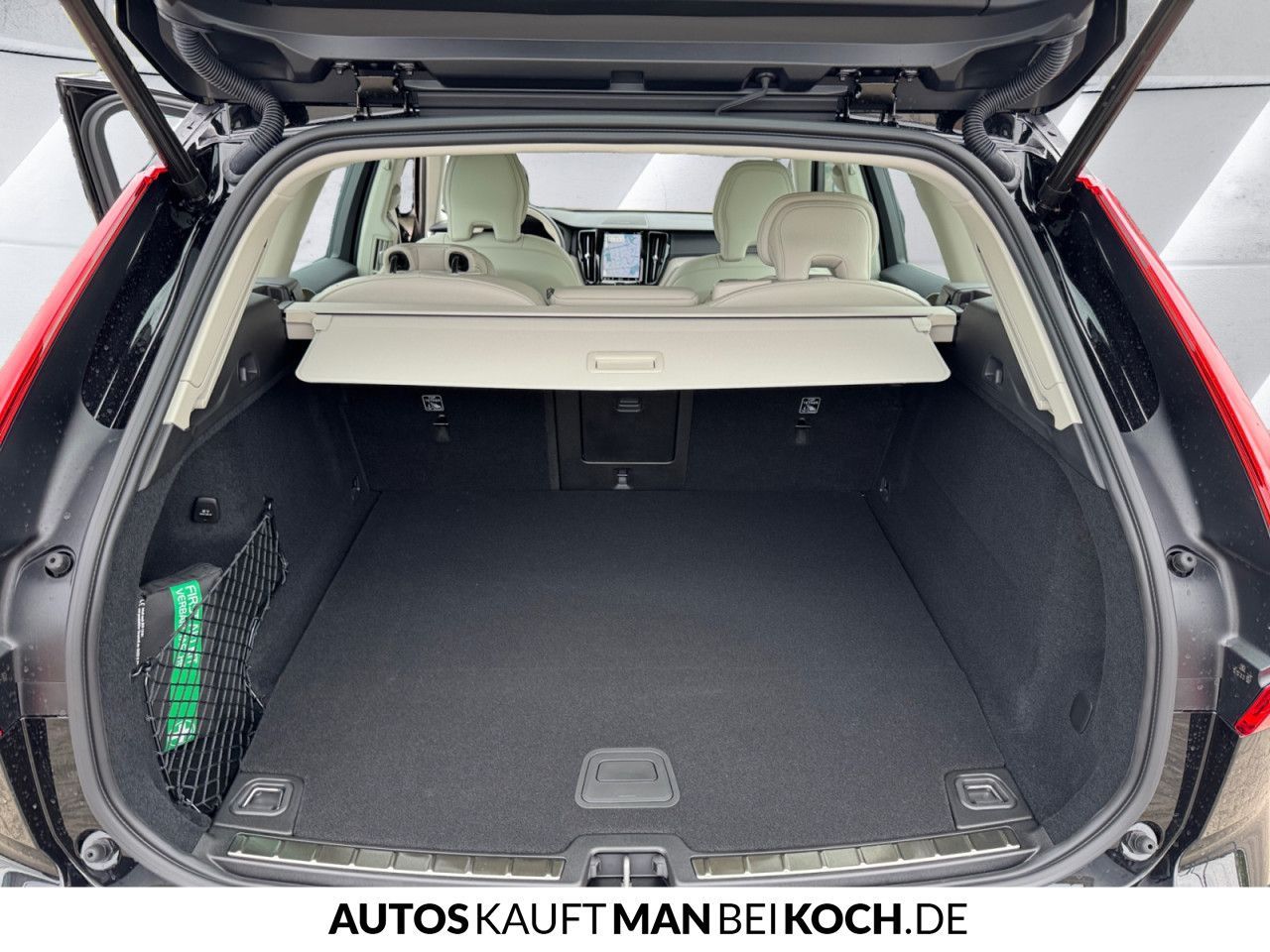Volvo XC60 T6 AWD Plug-in Hybrid Ultra Bright - Samsaru's Car Outlet