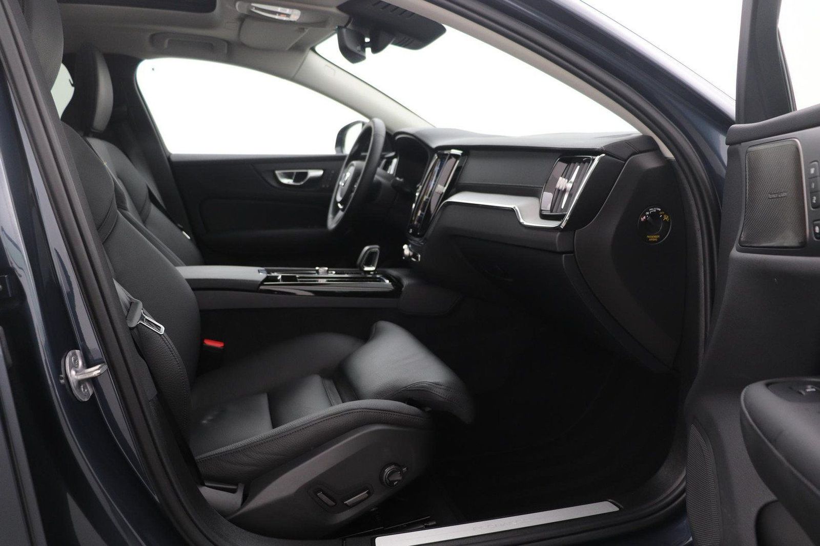 Volvo S60 T8 Recharge Ultimate Dark | HEICO SPORTIV |