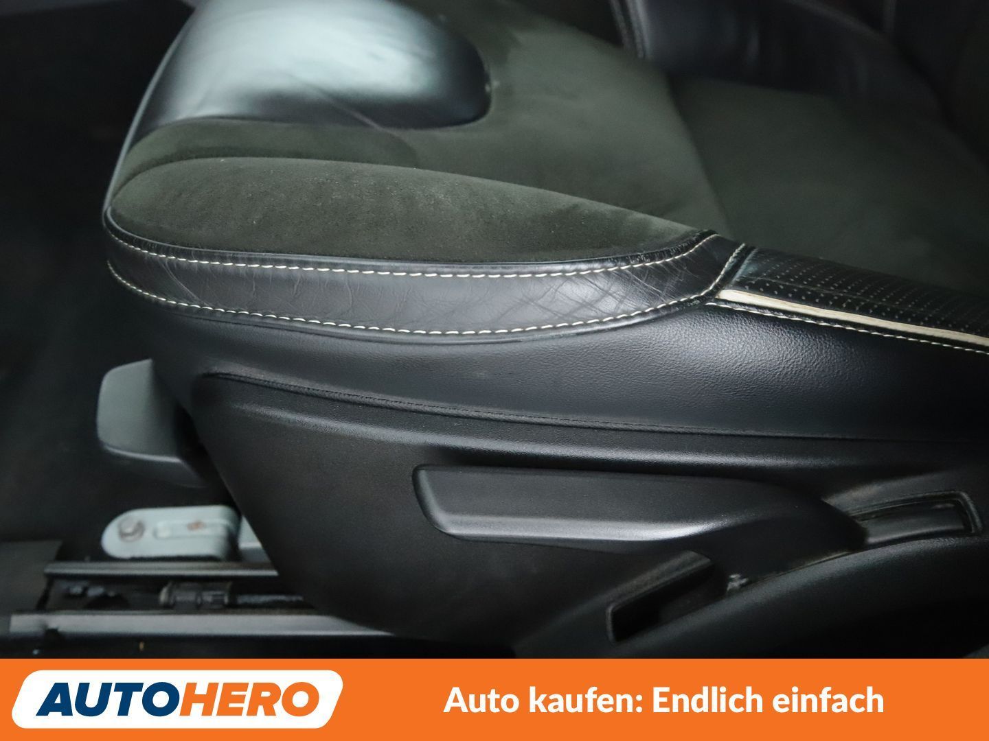 Volvo V40 2.0 T2 R-Design*NAVI*TEMPO*CAM*PDC*SHZ*