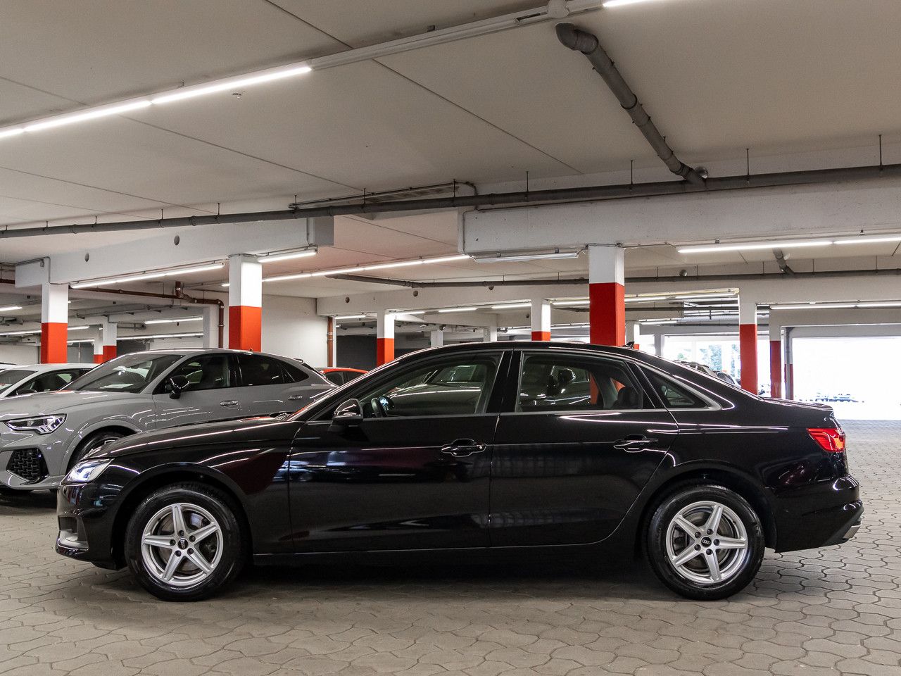 Audi A4 Limousine 35 TDI - Samsaru's Car Outlet