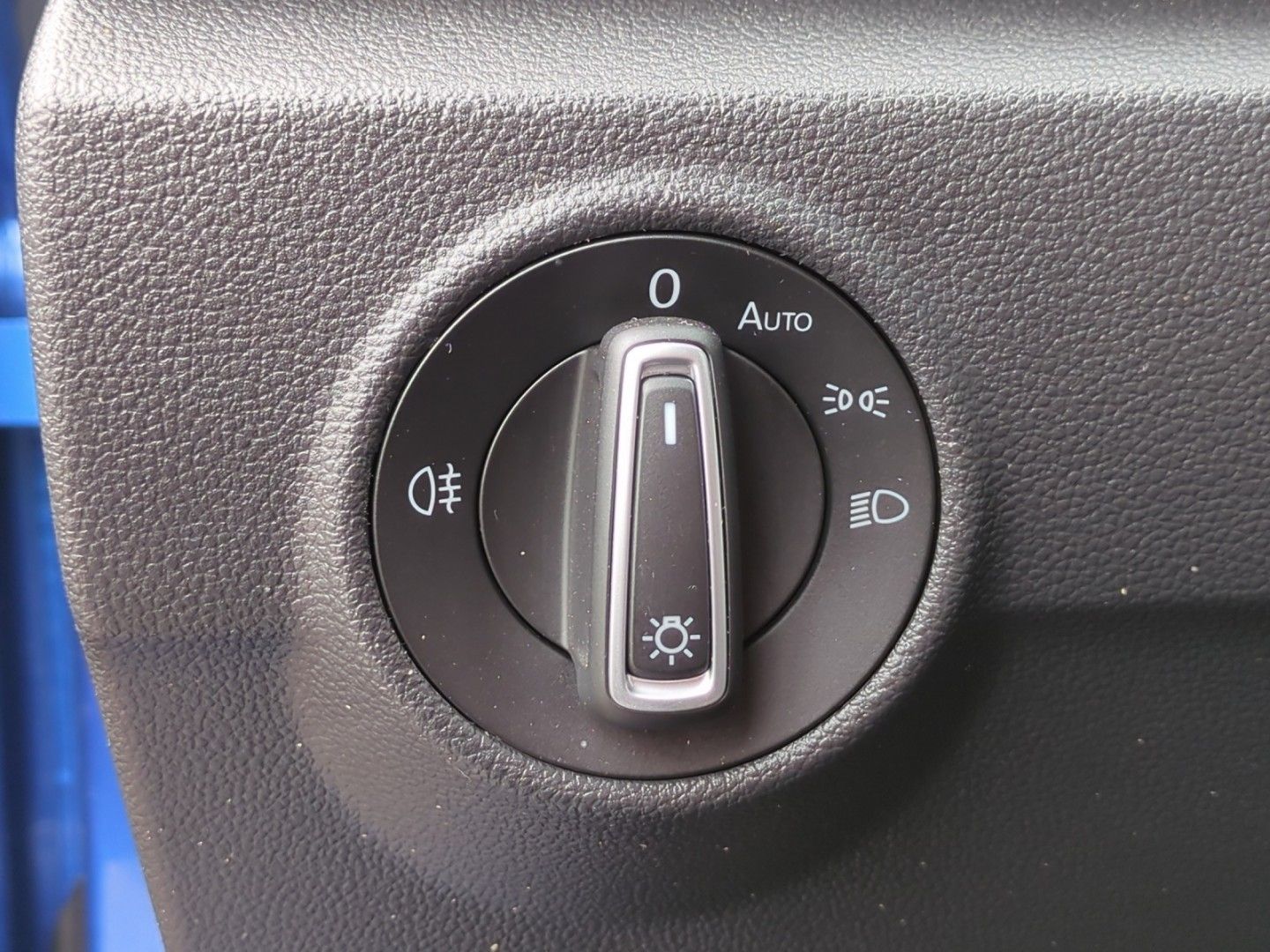 Volkswagen T-Roc ACTIVE 1.0TSI - Samsaru's Car Outlet