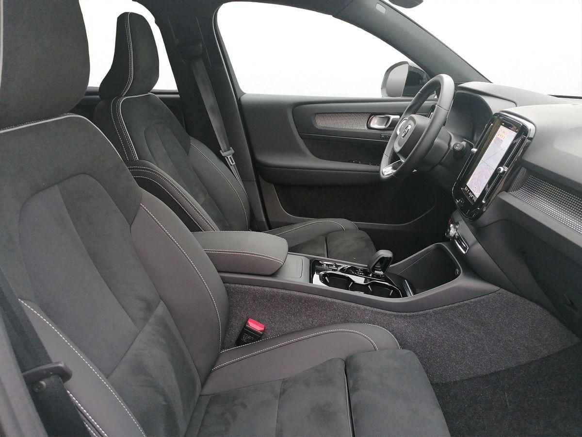 Volvo XC 40 B4 2WD Ultra Dark Aut. Pano Allwetter AHK