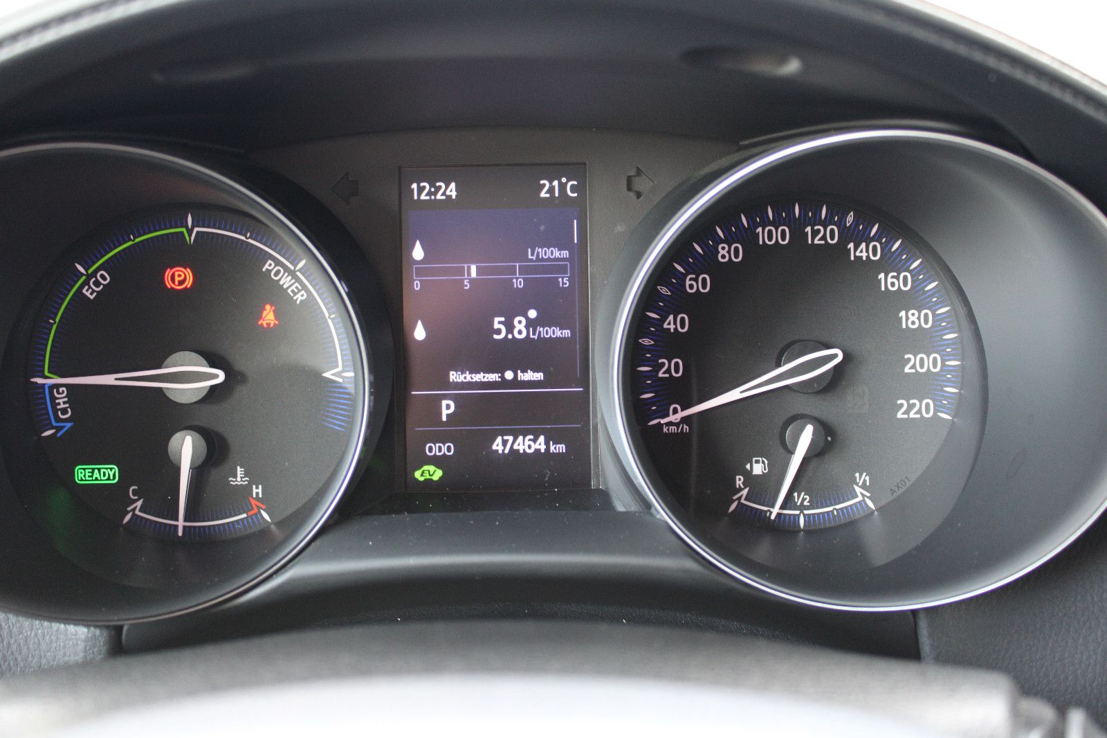 Toyota C-HR 2.0 Hybrid - Samsaru's Car Outlet