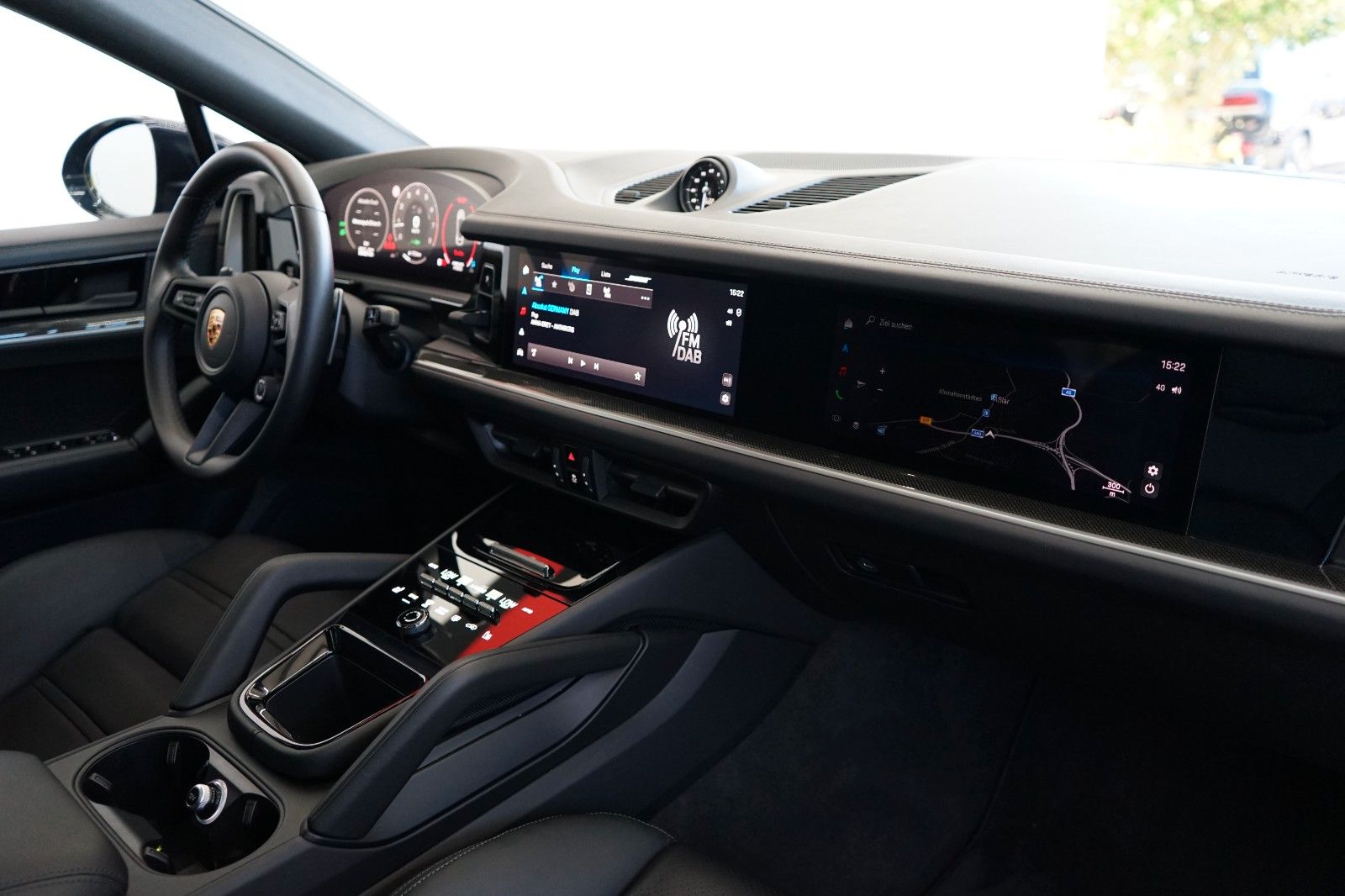 Porsche Cayenne Coupe E-Hybrid/P-Display/NightVision/18W