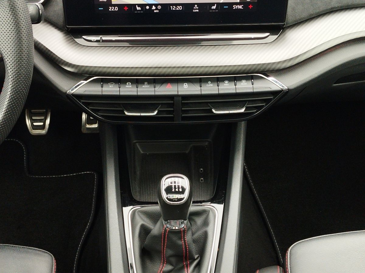 Skoda Octavia Combi 2.0 TSI RS Plus - Samsaru's Car Outlet