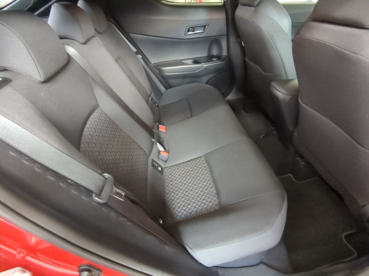Toyota C-HR Hybrid - Samsaru's Car Outlet