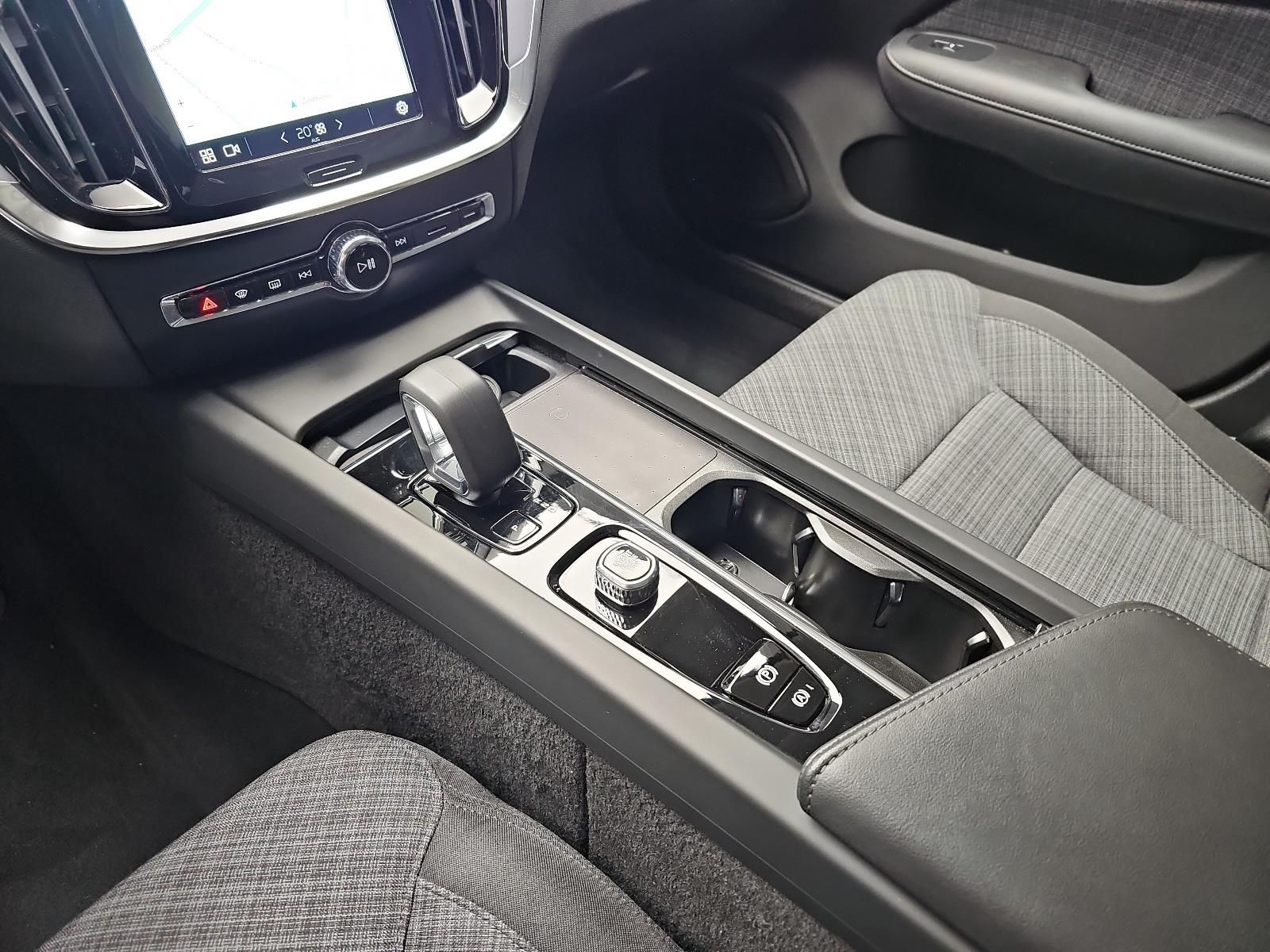 Volvo S60 B4 AUTO. CORE NAVI LED GOOGLE KAMERA LM17