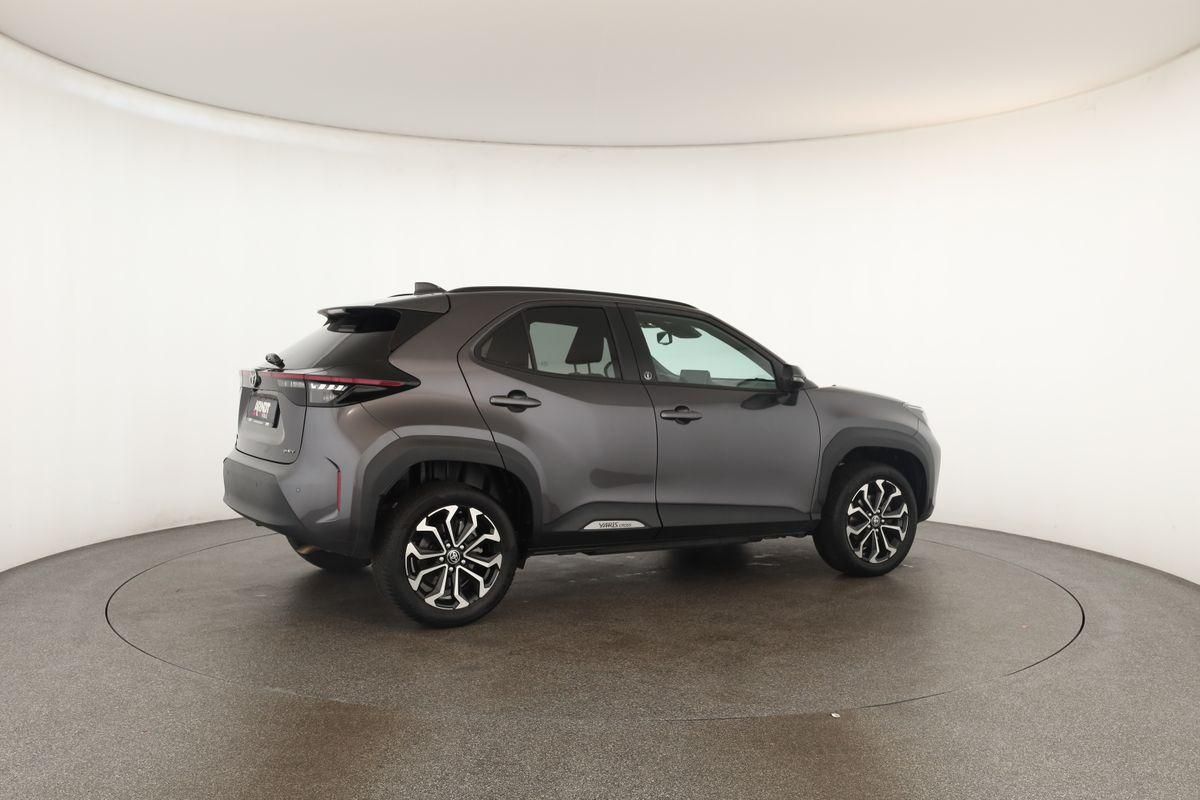 Toyota Yaris Cross CVT Team D LED Navi SHZ iACC Kam 17"