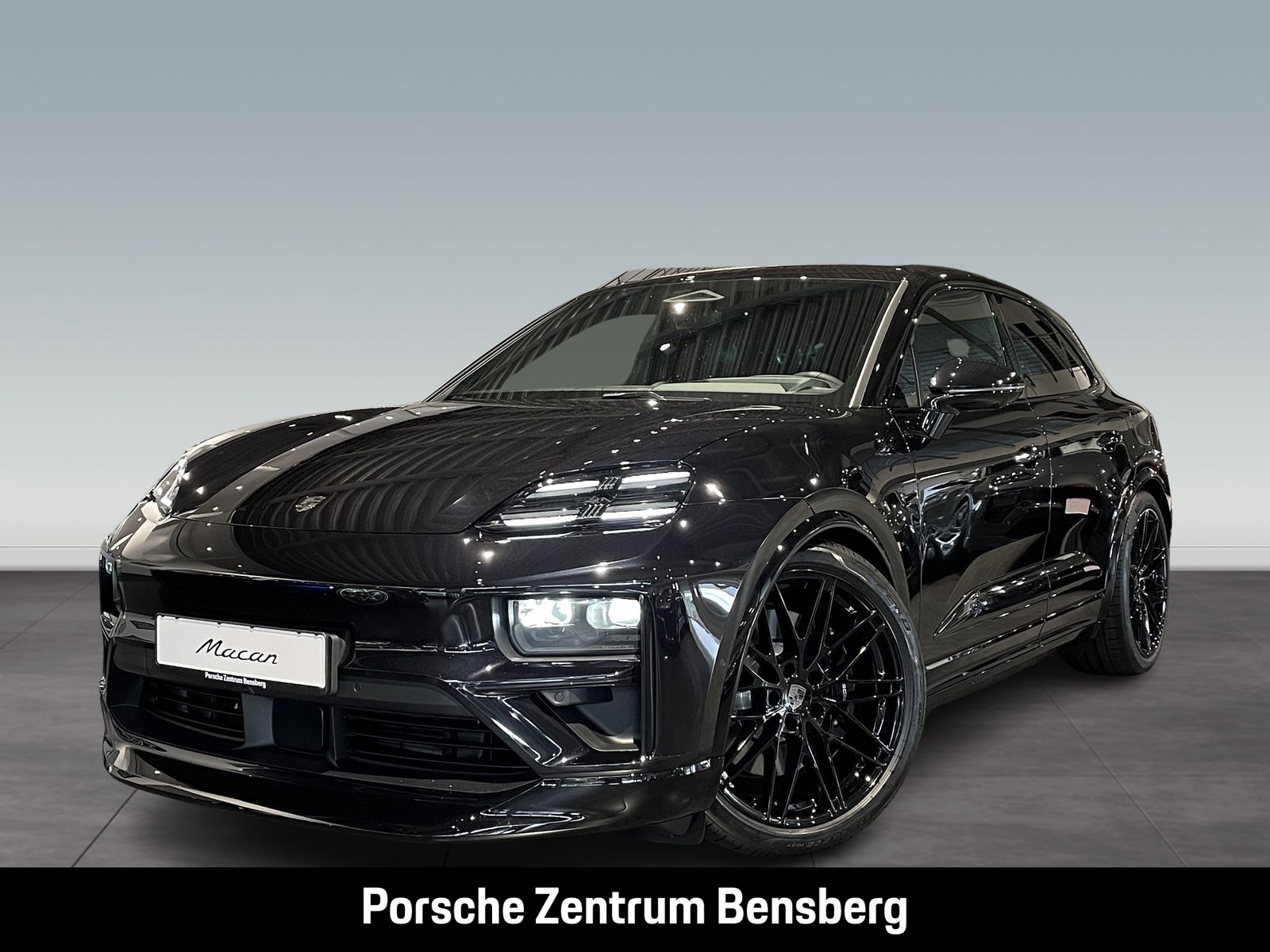 Porsche Macan Turbo Electric
