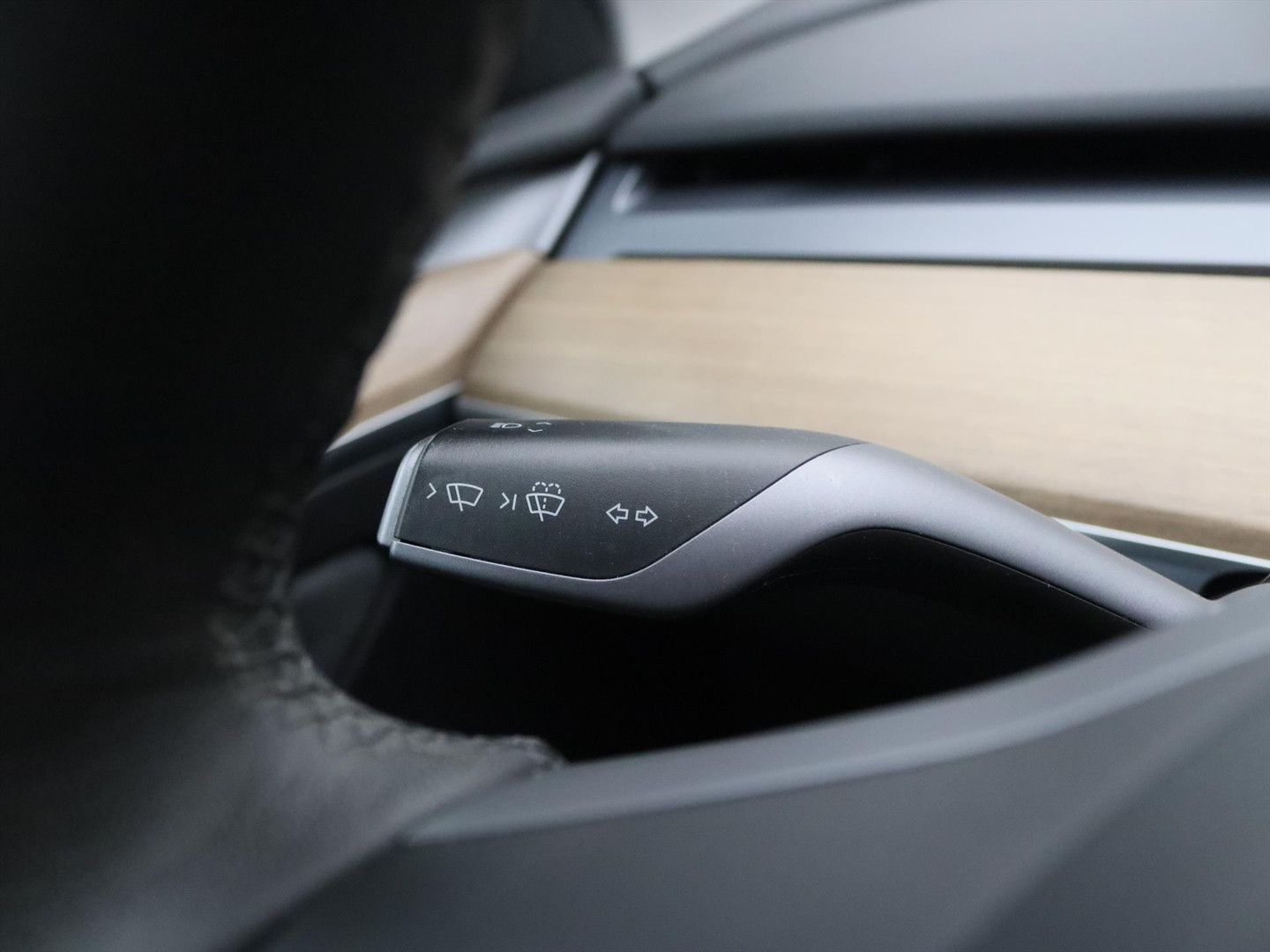 Tesla Model Y Long Range AWD 75kWh 351pk AMD RYZEN [ T