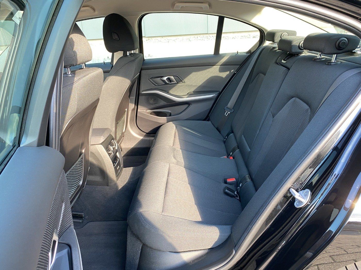 BMW 330e xDrive Advantage CAM/TEMPO/DAB/SH/S-LENKRAD