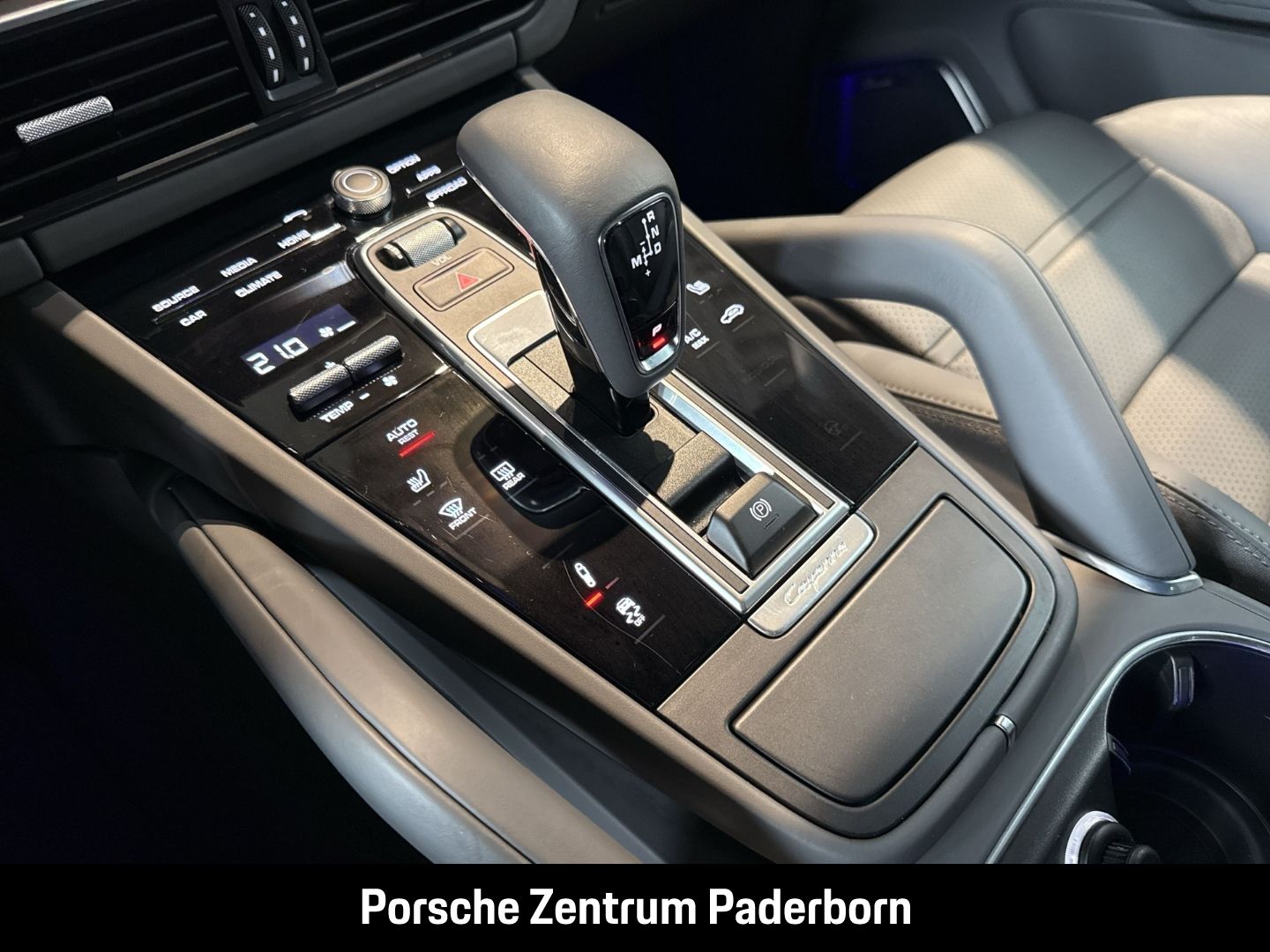 Porsche Cayenne Turbo Burmester Luftfederung LED-Matrix