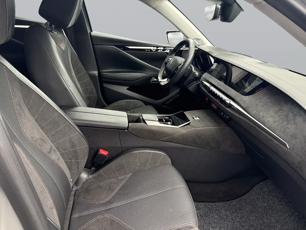 DS Automobiles DS4 Performance Line +