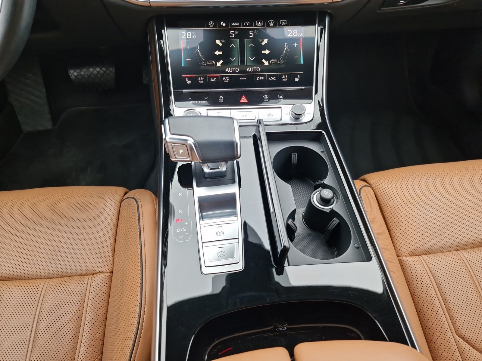Audi A8 60 TFSI qu - Samsaru's Car Outlet