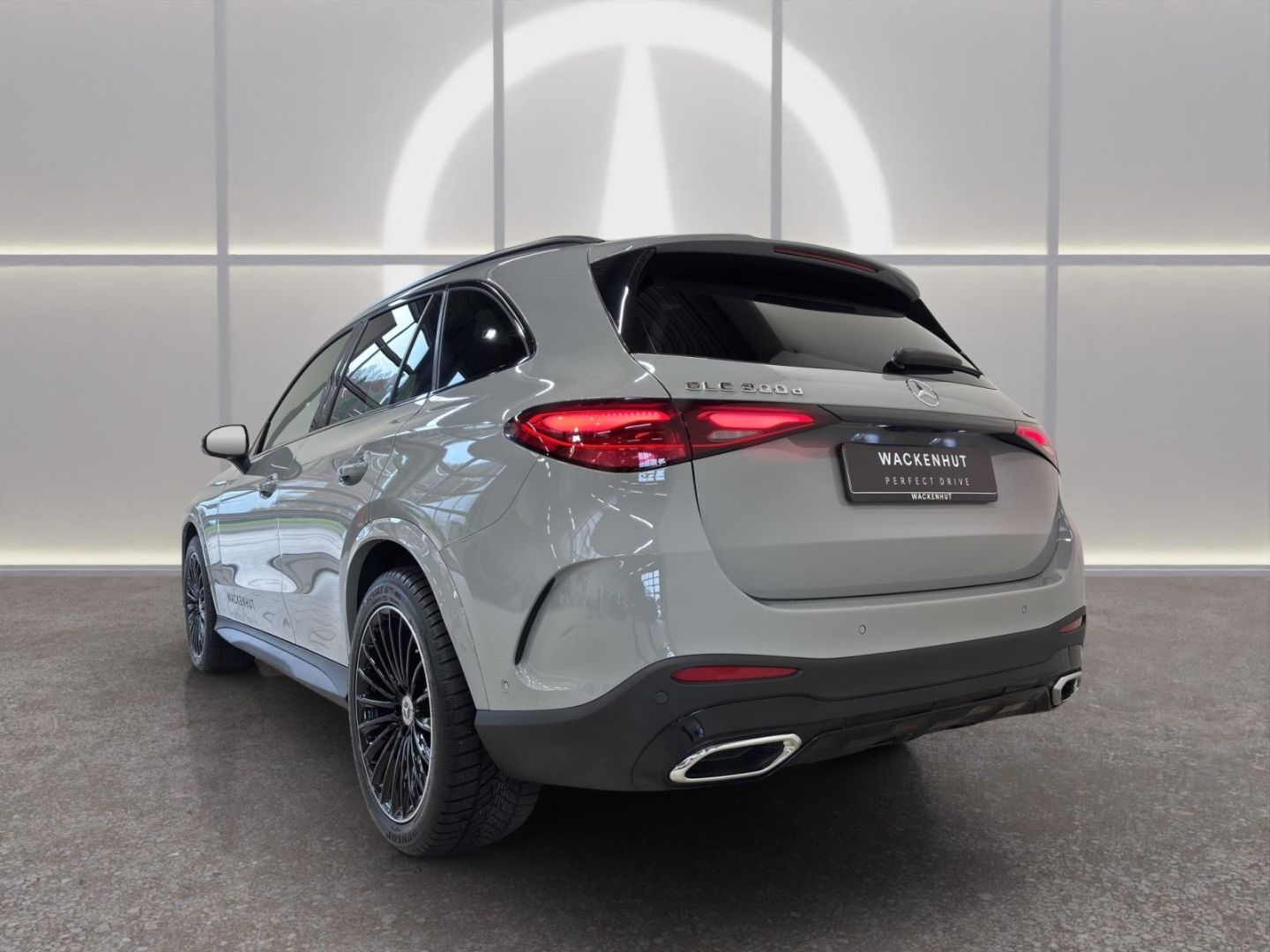 Mercedes-Benz GLC 300 d 4M AMG LINE ADVANCED PLUS AHK+PANO+360