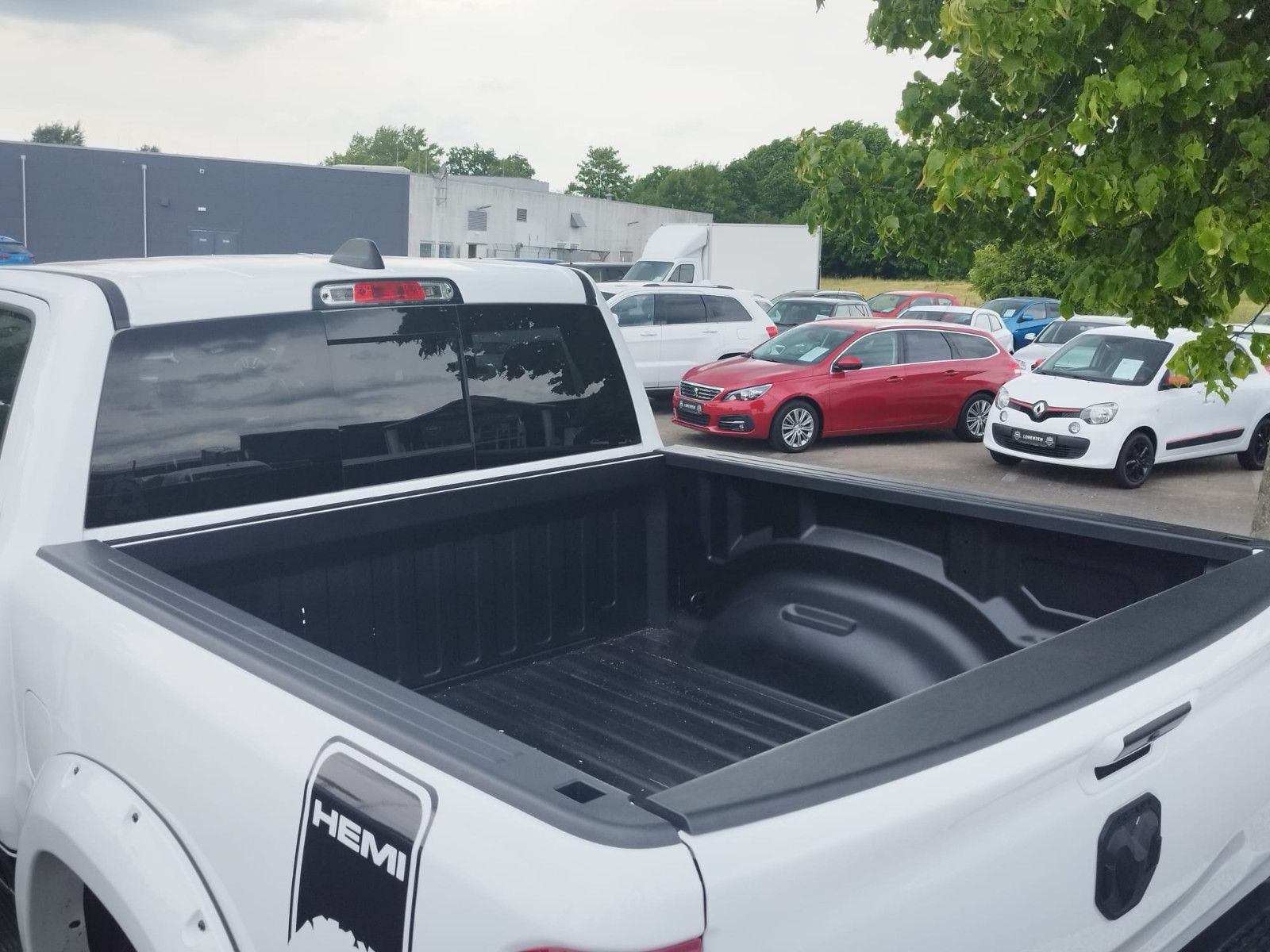 Dodge RAM 1500 Laramie Crew Cab 4x4  Kamera Leder LED