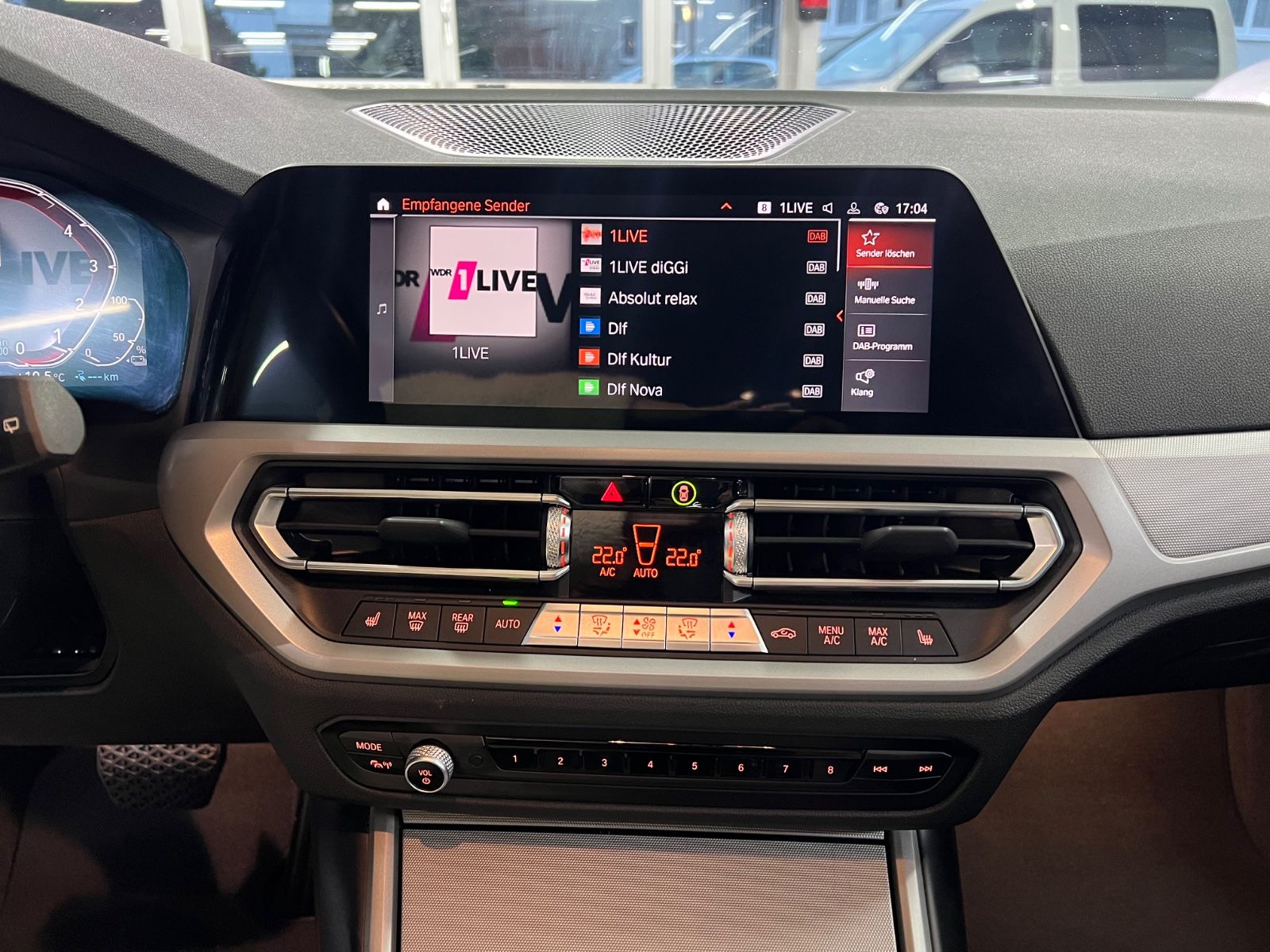 BMW 330 e Touring Advantage - Samsaru's Car Outlet