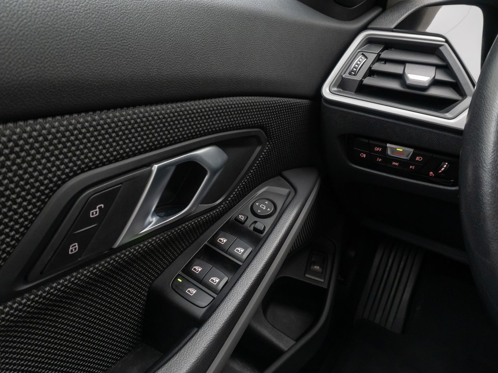 BMW 320d Advantage - Samsaru's Car Outlet