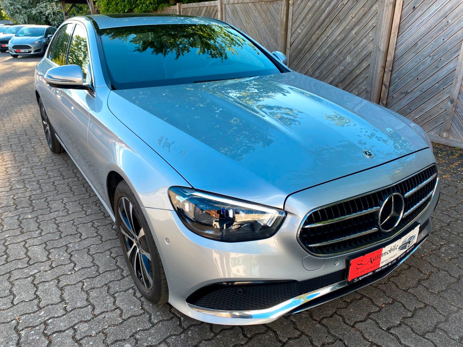 Mercedes-Benz E 300 de - Samsaru's Car Outlet