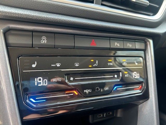 Volkswagen T-Roc 1.5 TSI Style - Samsaru's Car Outlet