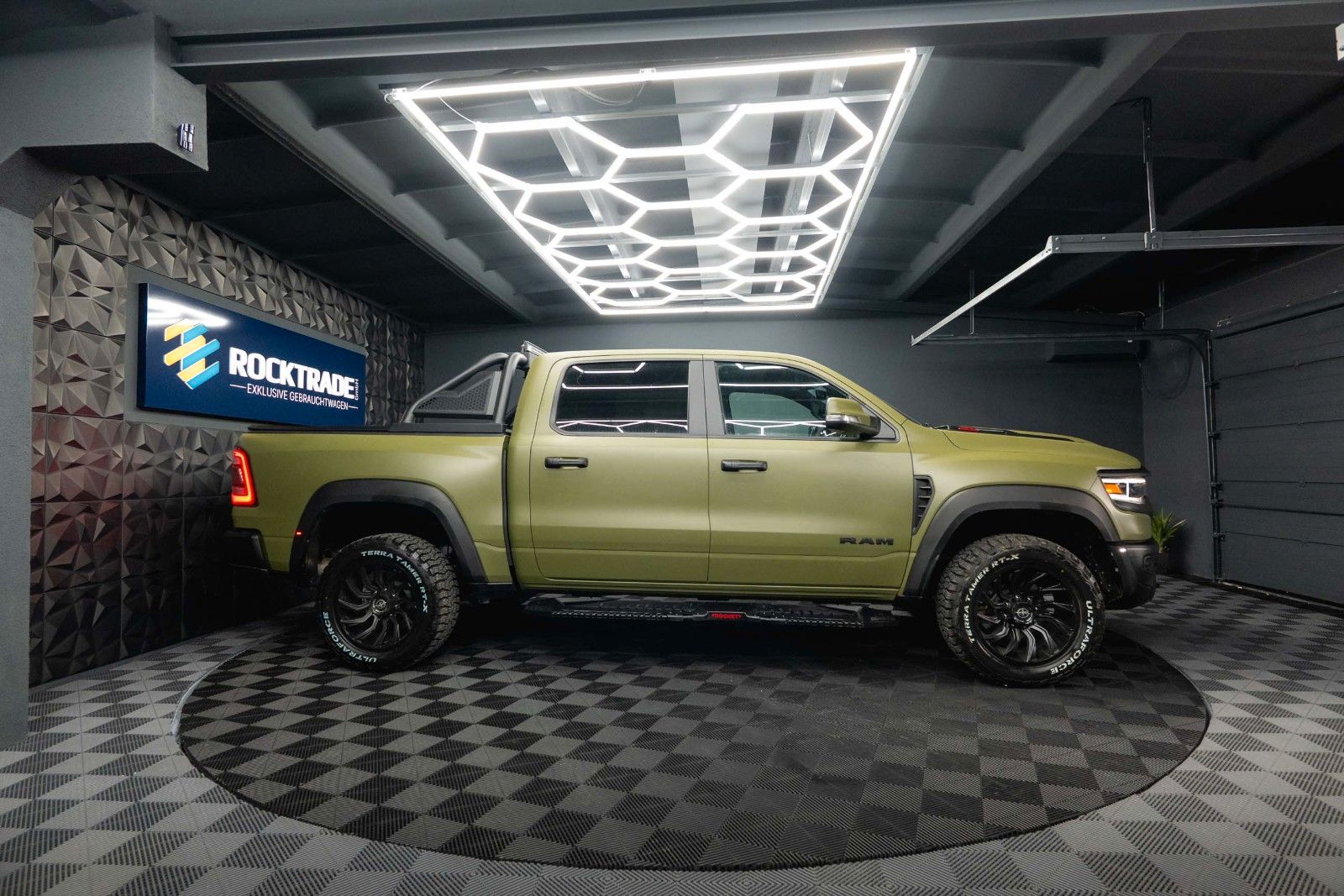 Dodge RAM 5.7 V8 HEMI 4x4 LARAMIE OFFROAD TRX Styling