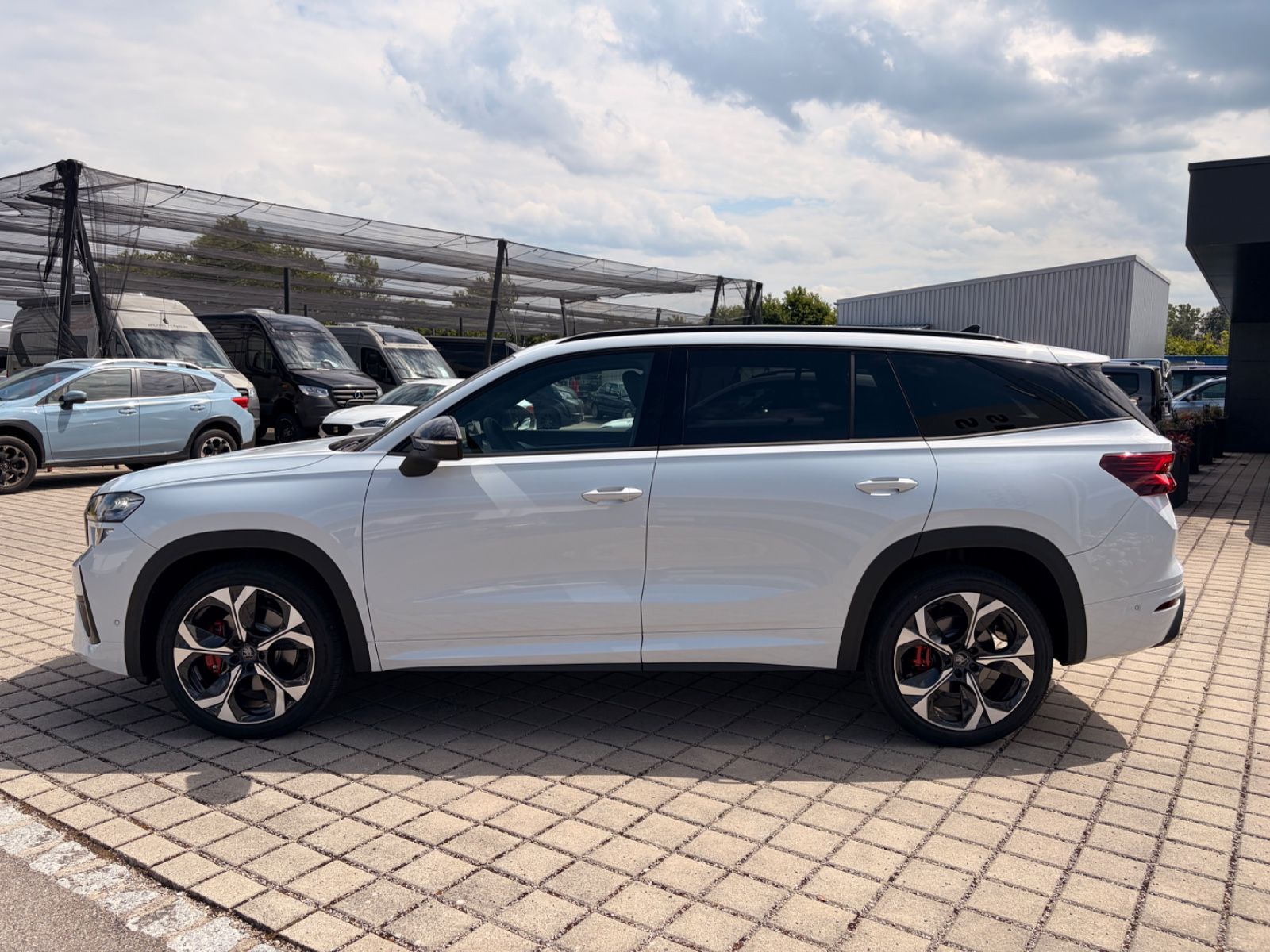 Skoda Kodiaq 2.0 TSI 195 kW 4x4 RS 20Z*AHK*HUD*ACC*DCC