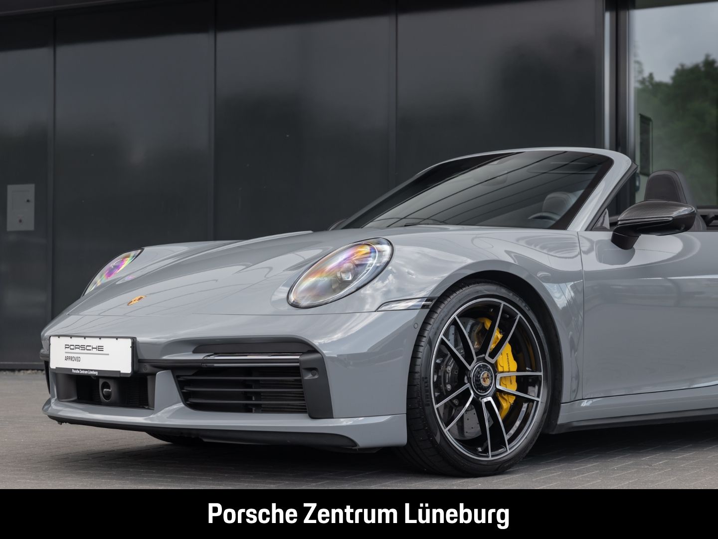 Porsche 992 911 Turbo S Cabriolet - Samsaru's Car Outlet