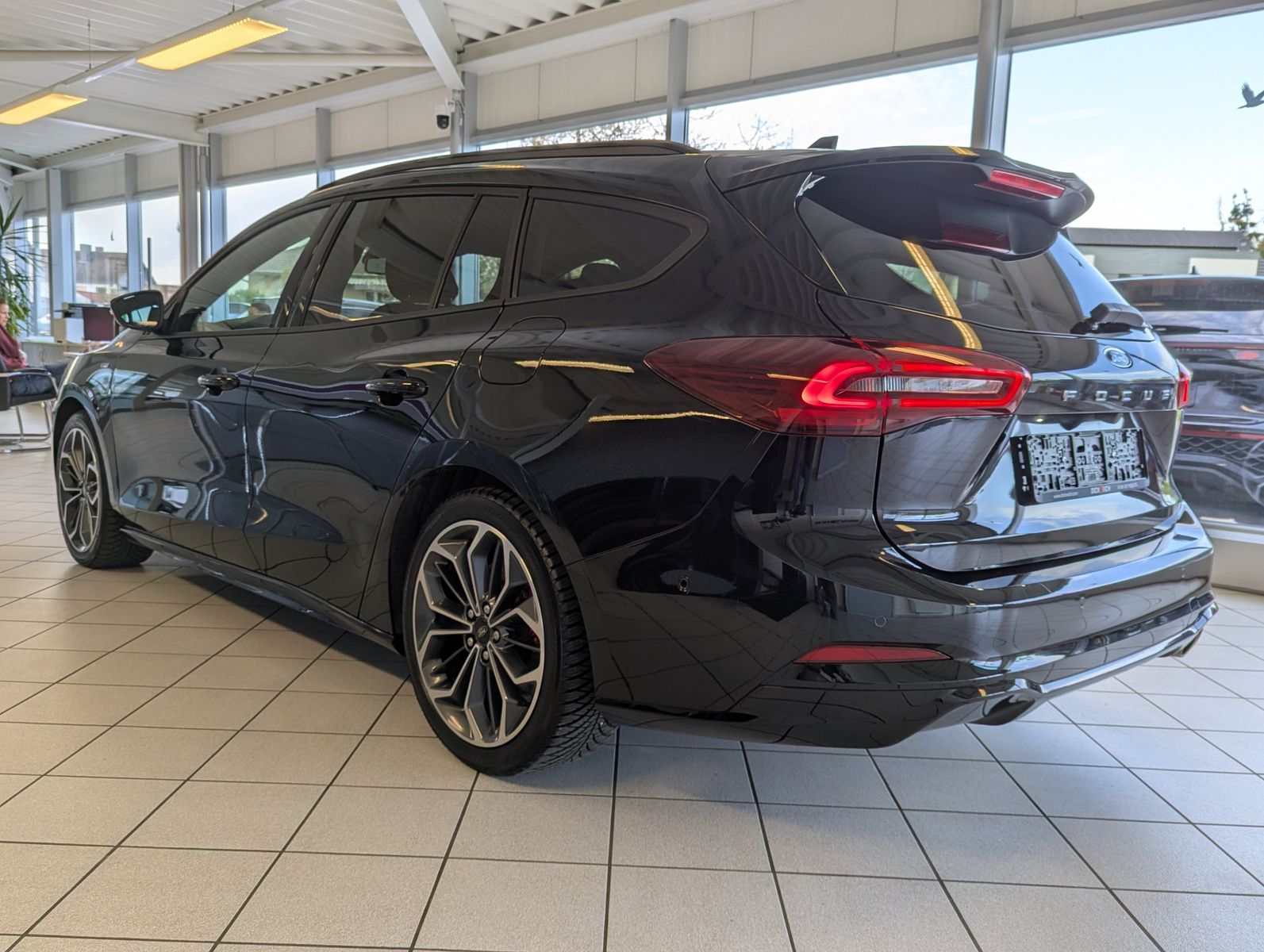 Ford Focus 1.0 ST-Line X Styling Matrix B&O Pano 18"
