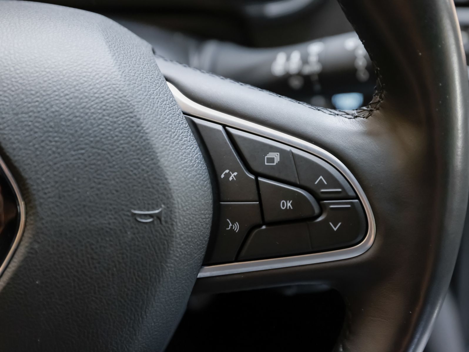 Renault Megane Grandtour ZEN E-TECH Plug-in - Samsaru's Car Outlet