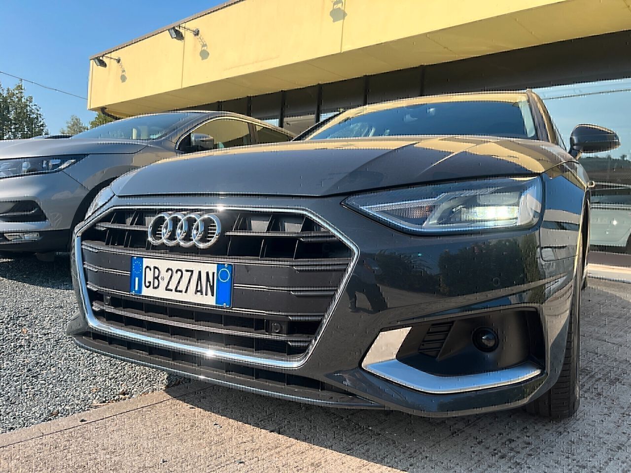 Audi A4 Avant 35 TDI S tronic - Samsaru's Car Outlet