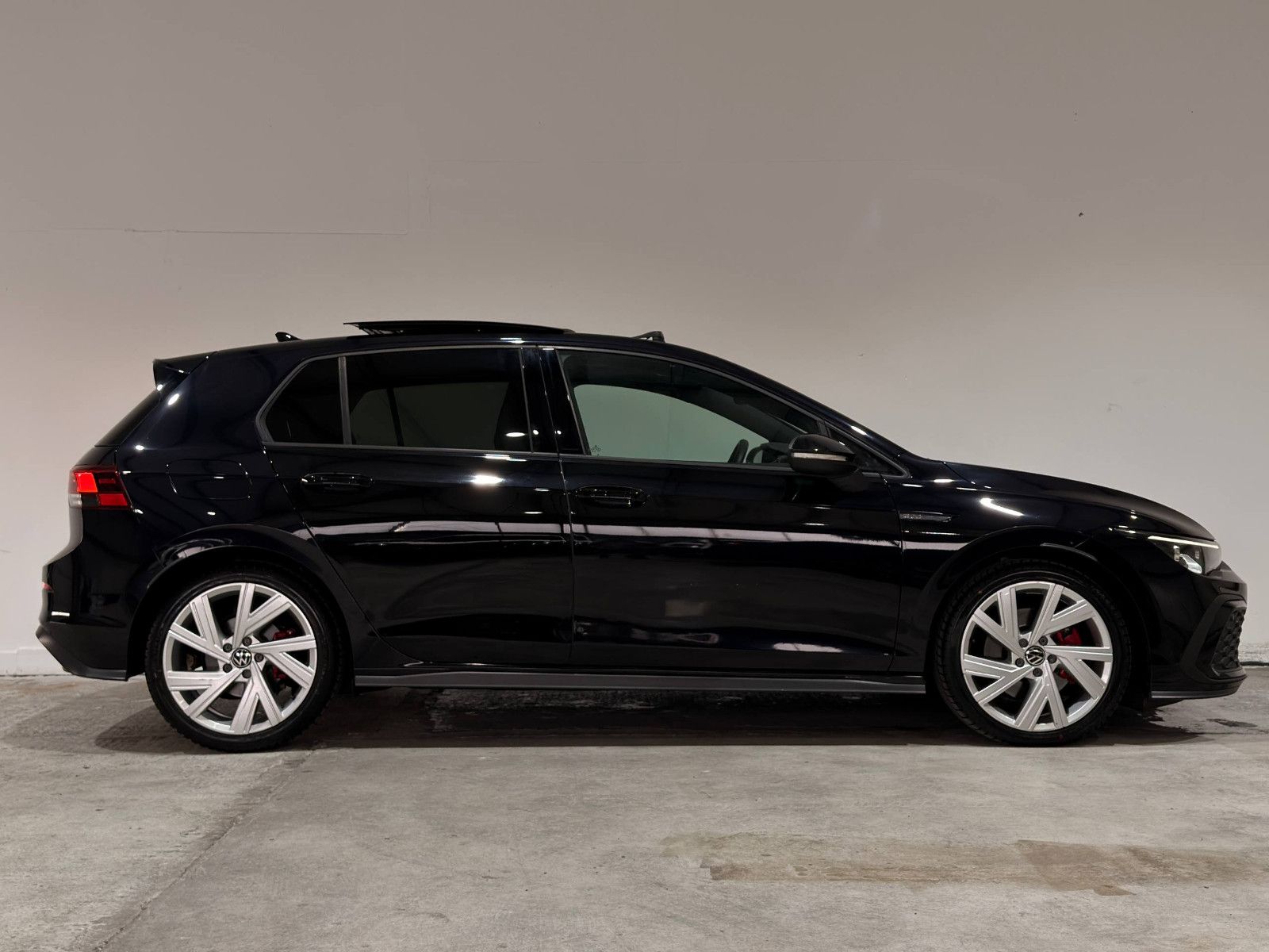 Volkswagen Golf VIII GTD*PANO*KAMERA*SITZKLIMA*LED*LEDER*