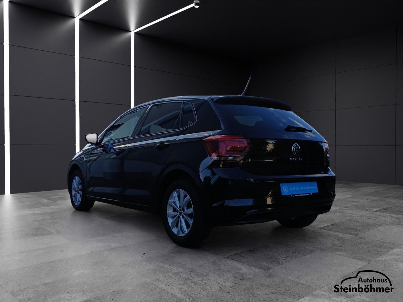 Volkswagen Polo Highline 1.0TSI DSG - Samsaru's Car Outlet