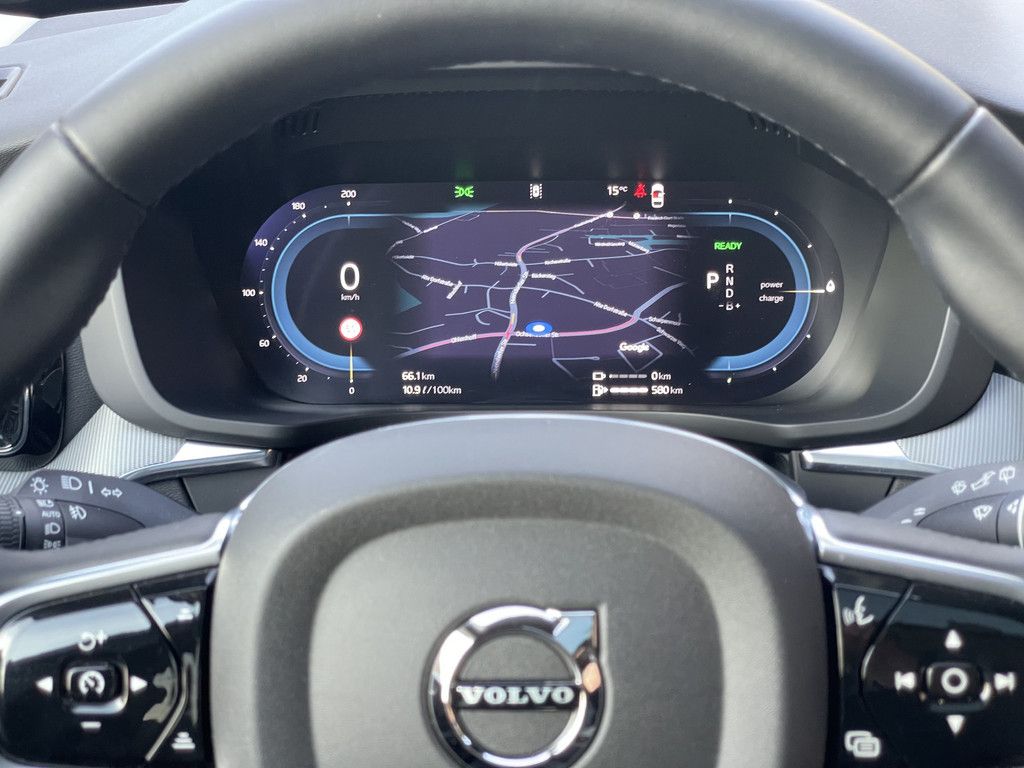 Volvo XC60 T6 Plus Dark Recharge Plug-In Hybrid AWD