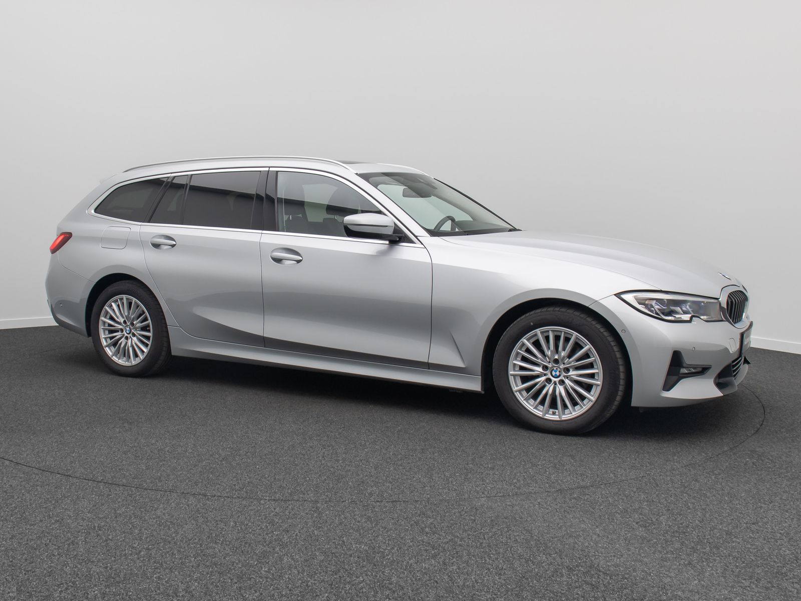 BMW 320d SportLine - Samsaru's Car Outlet