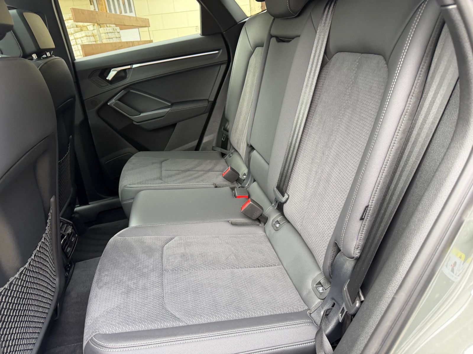 Audi Q3 Sportback 40 TFSI quattro S line, fast VOLL
