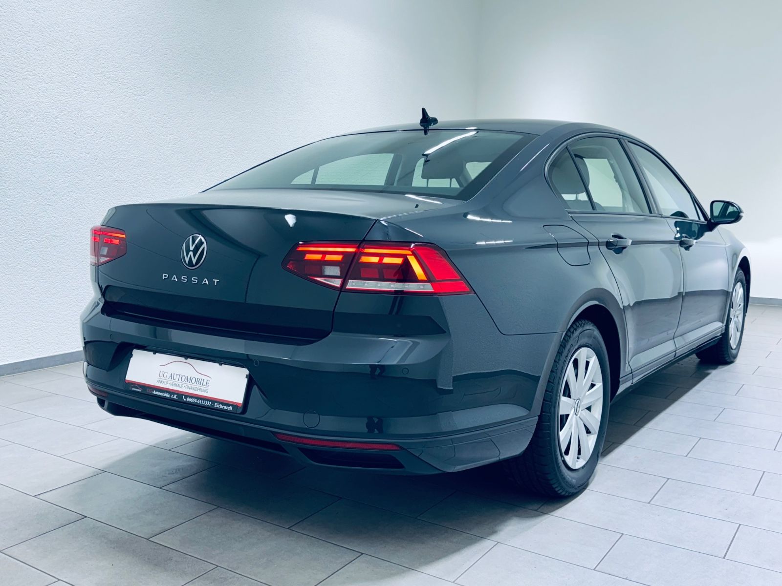Volkswagen Passat Lim. 2.0 TDI - Samsaru's Car Outlet