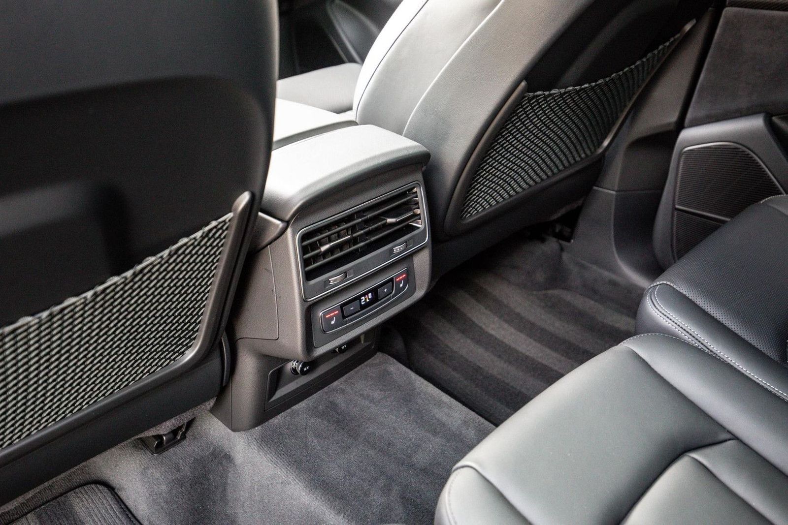 Audi Q7 60 TFSI e Competition 490pk, Carbon, Full-opt