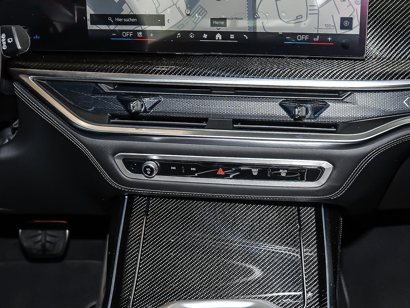 BMW X7 xDrive40d M SPORT PRO+AHK+PANO+HUD+UVM